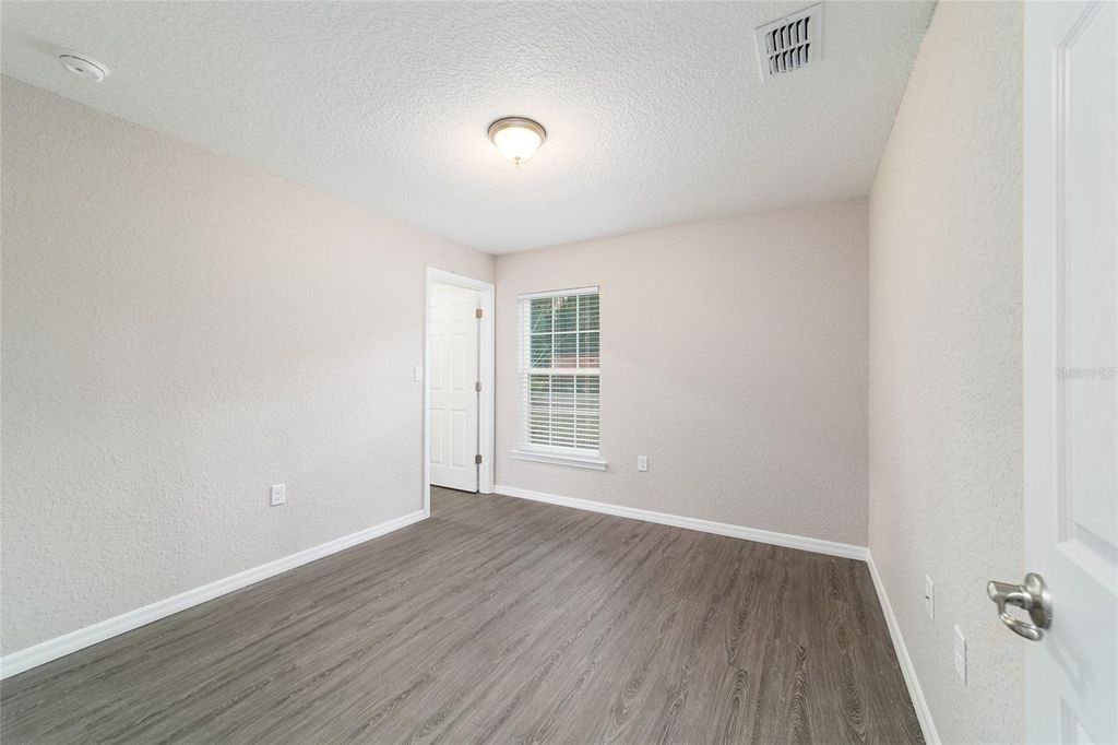 Image 28 of property listing at 14317 SE 27TH COURT, Summerfield, FL 34491