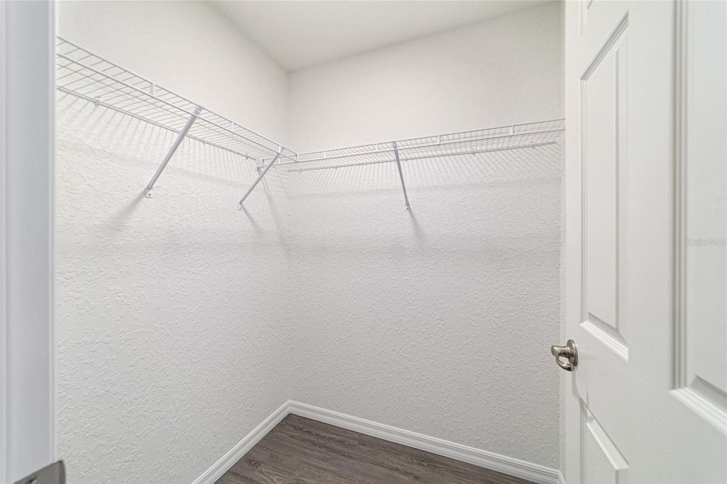 Image 30 of property listing at 14317 SE 27TH COURT, Summerfield, FL 34491