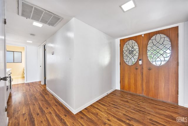 13305 Frenchglen Avenue, Bakersfield, CA 93314