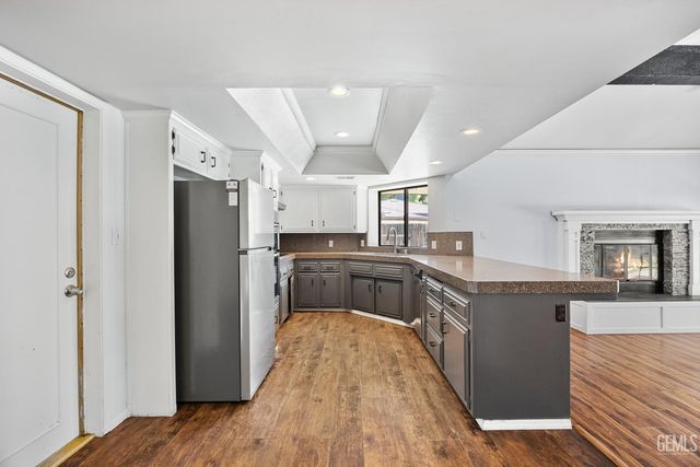 13305 Frenchglen Avenue, Bakersfield, CA 93314