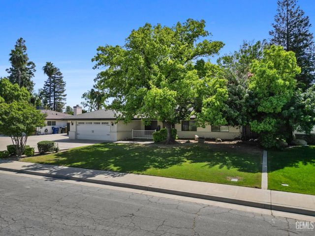 13305 Frenchglen Avenue, Bakersfield, CA 93314