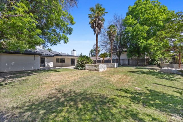 13305 Frenchglen Avenue, Bakersfield, CA 93314