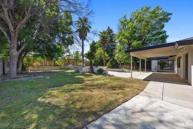 13305 Frenchglen Avenue, Bakersfield, CA 93314