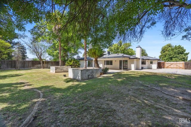 13305 Frenchglen Avenue, Bakersfield, CA 93314