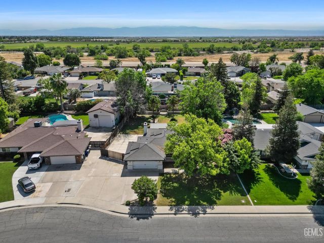13305 Frenchglen Avenue, Bakersfield, CA 93314