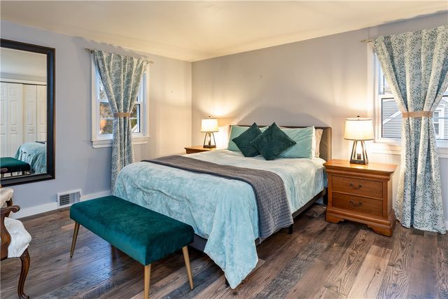 46 Country Lane, Penfield, NY 14526