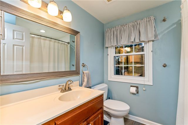 46 Country Lane, Penfield, NY 14526