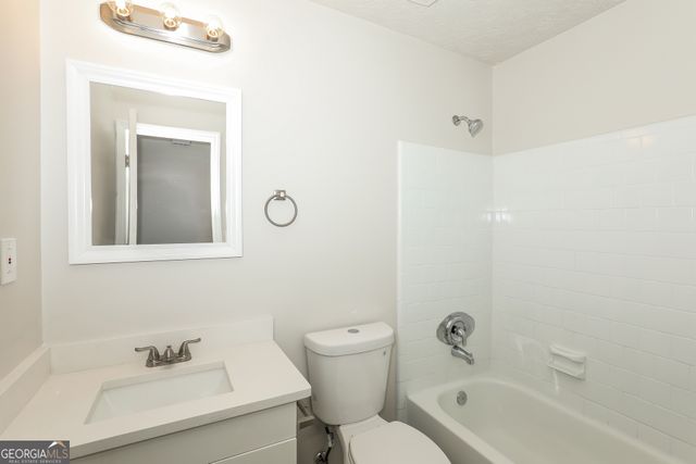 9319 Forest Knoll Drive, Jonesboro, GA 30238