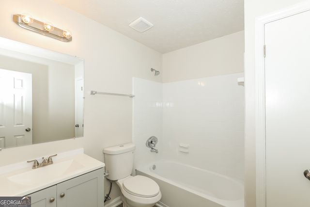 9319 Forest Knoll Drive, Jonesboro, GA 30238