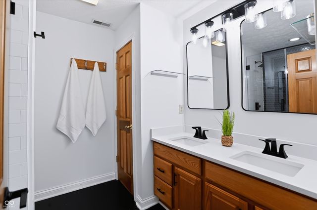 1020 Sunset Bay, Cicero, IN 46034