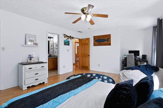 1020 Sunset Bay, Cicero, IN 46034