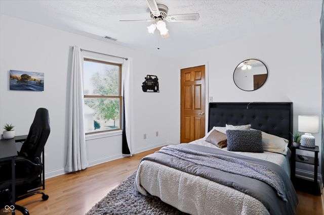 1020 Sunset Bay, Cicero, IN 46034