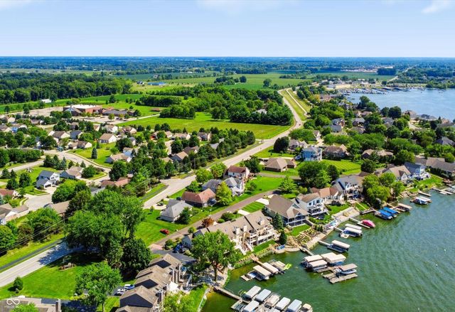 1020 Sunset Bay, Cicero, IN 46034
