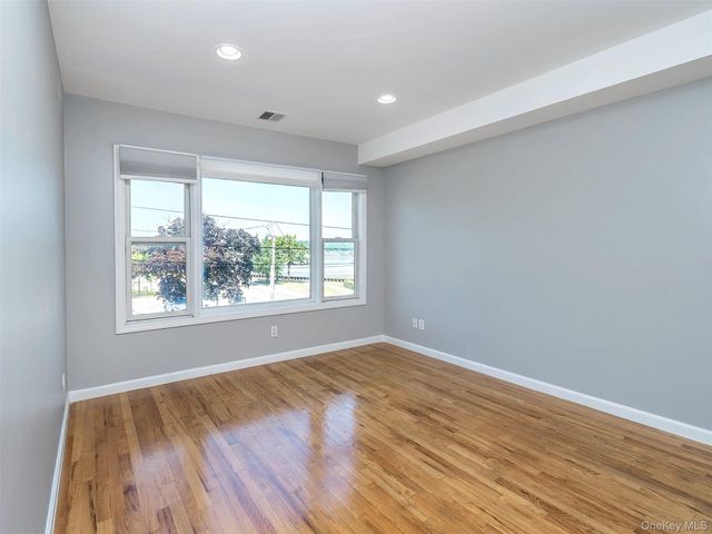 11 Shore Road 2, Port Washington, NY 11050
