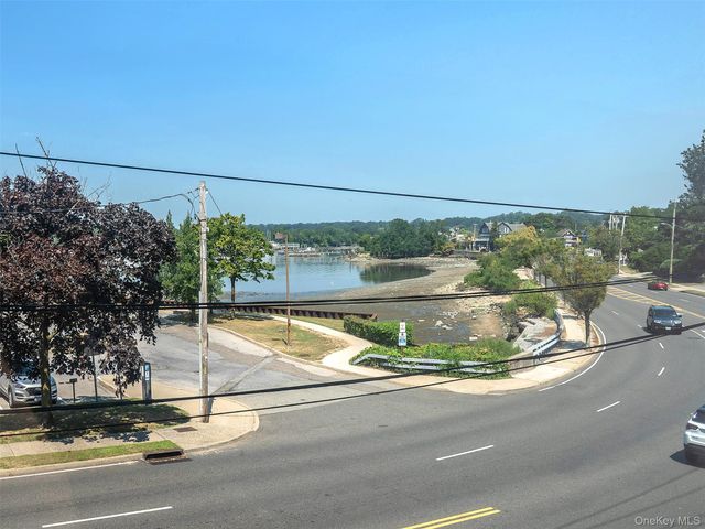 11 Shore Road 2, Port Washington, NY 11050