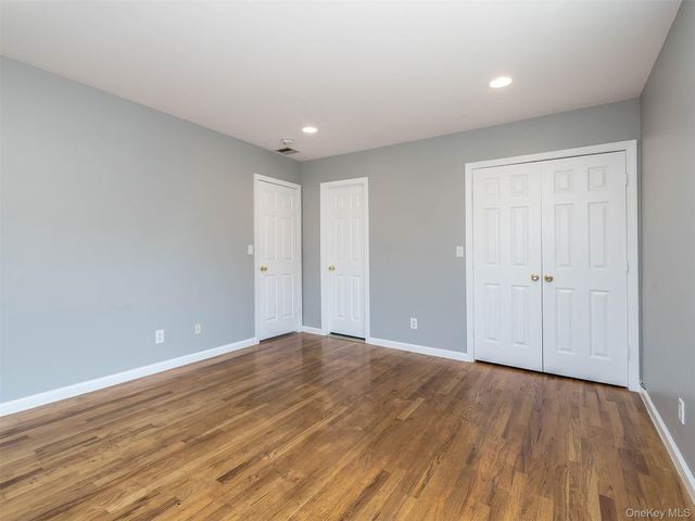 11 Shore Road 2, Port Washington, NY 11050