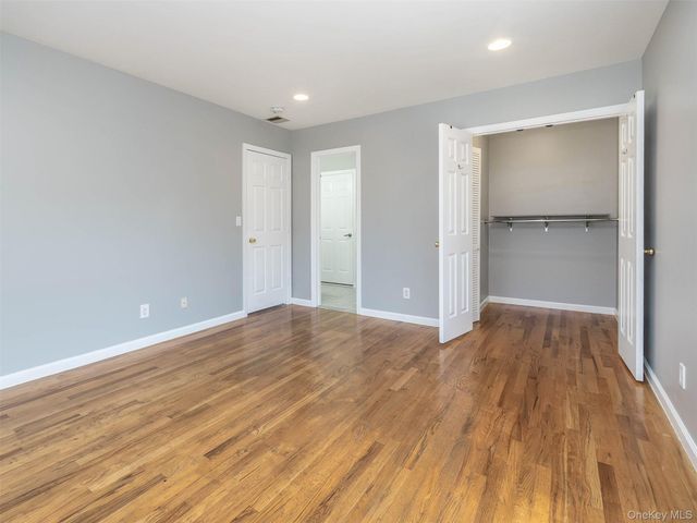 11 Shore Road 2, Port Washington, NY 11050