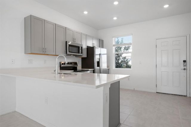 8565 DAYBREAK STREET, Sarasota, FL 34241