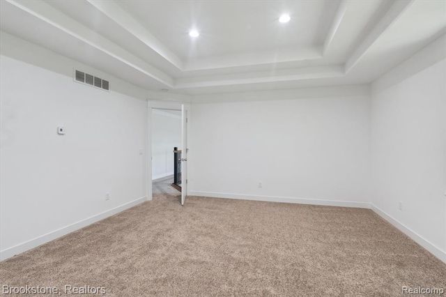 365 Hartland Dr, Troy, MI 48083