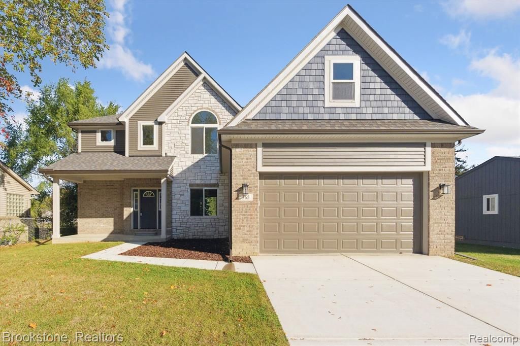 365 Hartland Dr, Troy, MI 48083