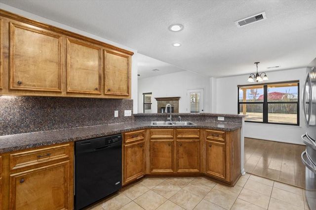 5815 Weisinger Drive, Magnolia, TX 77354