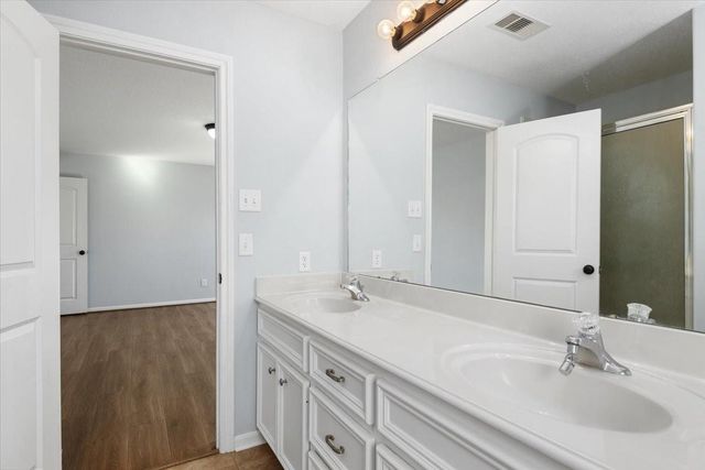 5815 Weisinger Drive, Magnolia, TX 77354