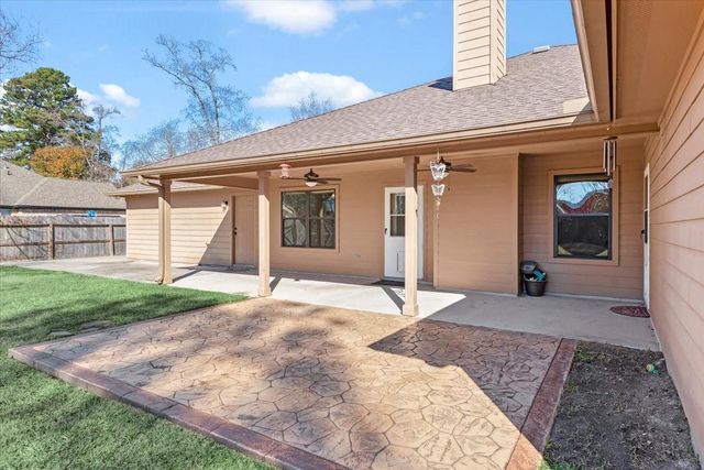 5815 Weisinger Drive, Magnolia, TX 77354