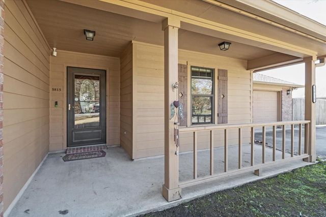 5815 Weisinger Drive, Magnolia, TX 77354