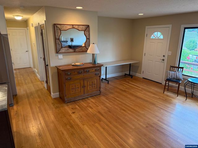 1001 Murlark Av NW, Salem, OR 97304