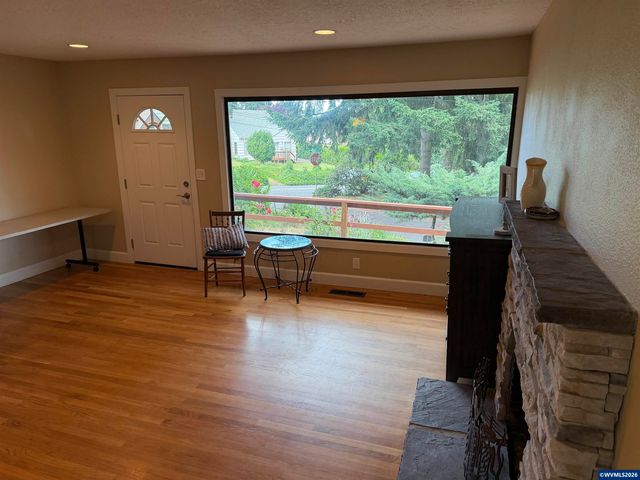 1001 Murlark Av NW, Salem, OR 97304