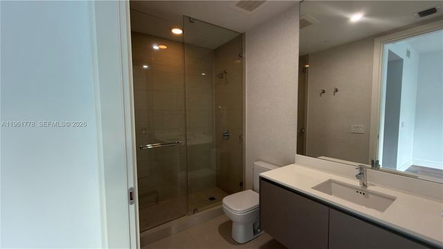 3250 NE 188th Street 204, Aventura, FL 33180
