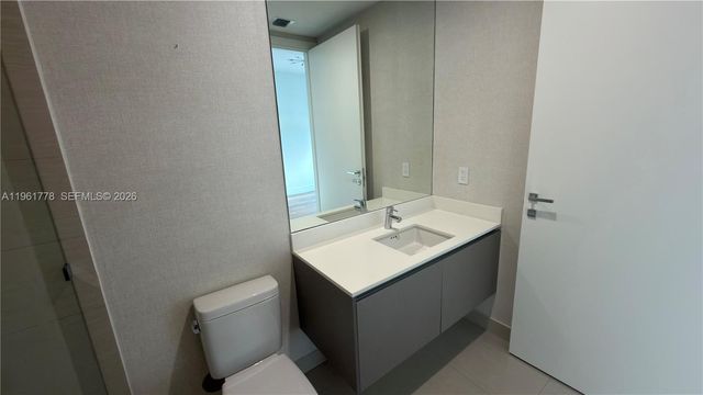 3250 NE 188th Street 204, Aventura, FL 33180