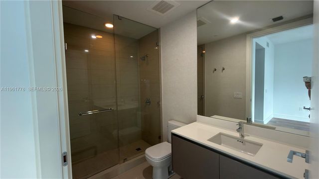 3250 NE 188th Street 204, Aventura, FL 33180