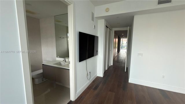 3250 NE 188th Street 204, Aventura, FL 33180