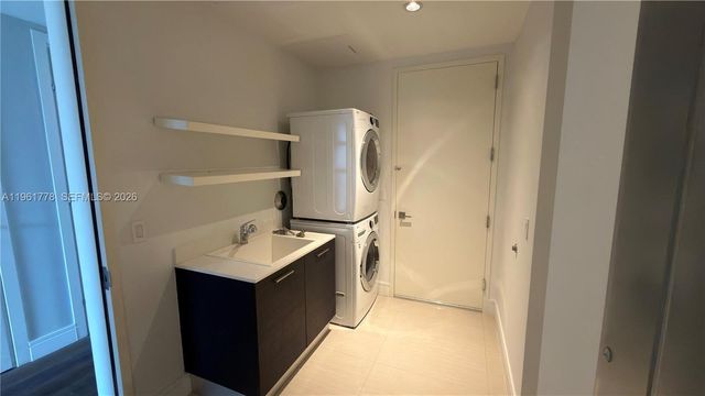 3250 NE 188th Street 204, Aventura, FL 33180
