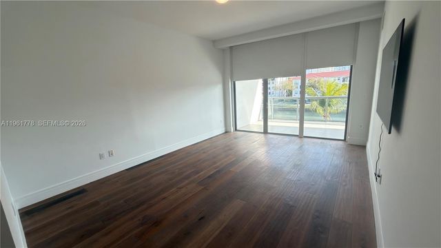3250 NE 188th Street 204, Aventura, FL 33180