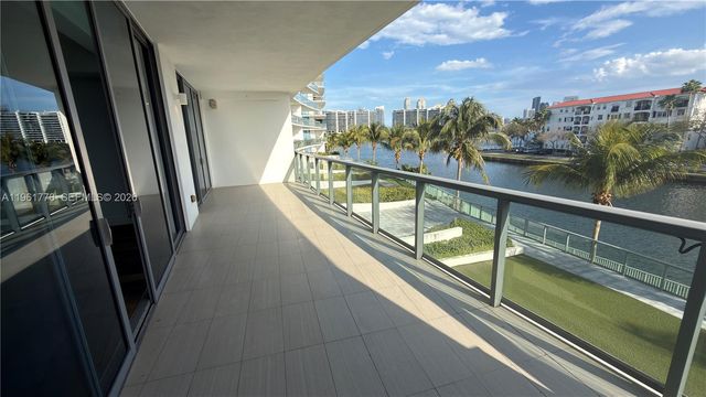 3250 NE 188th Street 204, Aventura, FL 33180