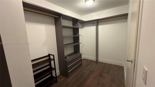 3250 NE 188th Street 204, Aventura, FL 33180