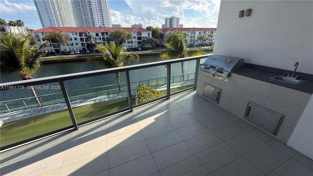 3250 NE 188th Street 204, Aventura, FL 33180