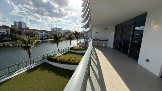 3250 NE 188th Street 204, Aventura, FL 33180