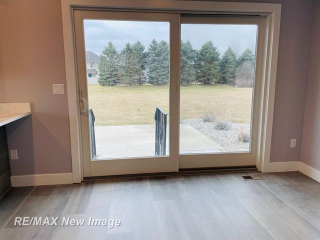 6958 Pleasant Ridge Trail, Saginaw Twp, MI 48603