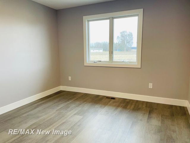 6958 Pleasant Ridge Trail, Saginaw Twp, MI 48603