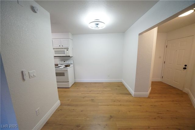 2606 South Durango Drive 165, Las Vegas, NV 89117