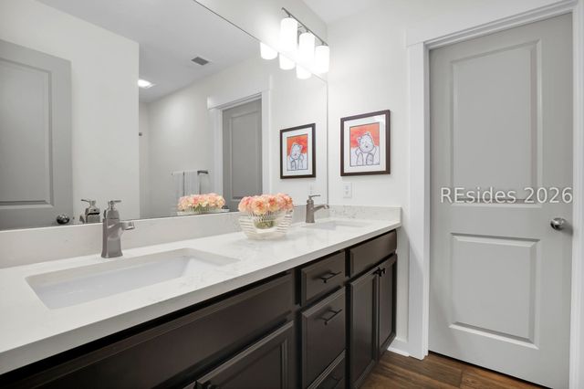 17 Old Stoney Ln, Hilton Head Island, SC 29926