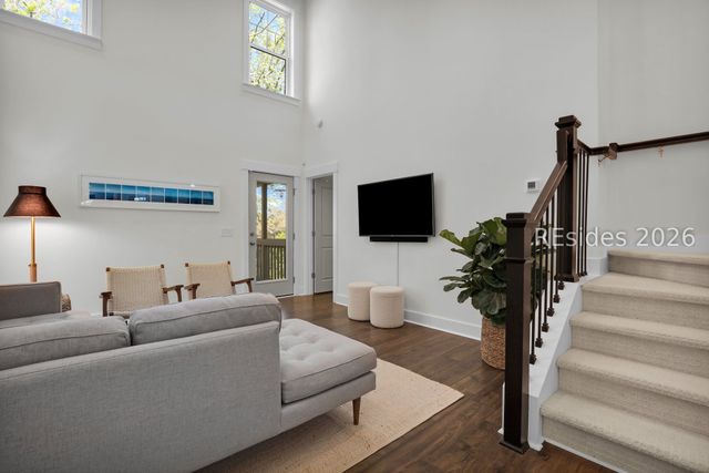 17 Old Stoney Ln, Hilton Head Island, SC 29926