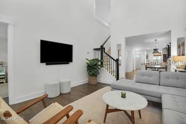 17 Old Stoney Ln, Hilton Head Island, SC 29926