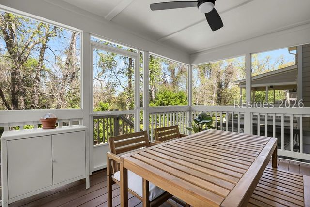 17 Old Stoney Ln, Hilton Head Island, SC 29926