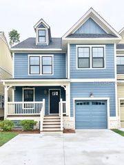 17 Old Stoney Ln, Hilton Head Island, SC 29926