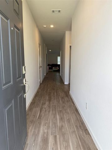 811 Brookside Drive, Dayton, TX 77535