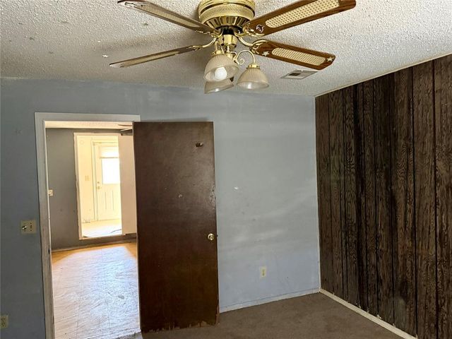 19910 Gordon Cooper Drive, Tecumseh, OK 74873